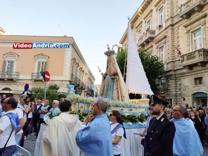 Processione Madonna Altomare Andria Maggio Piazza Imbriani